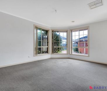 SPACIOUS UNIT IN A GREAT LOCATION!! - Photo 1