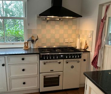 Three Double Bedroom Cottage to Rent in Mayfield - Photo 6