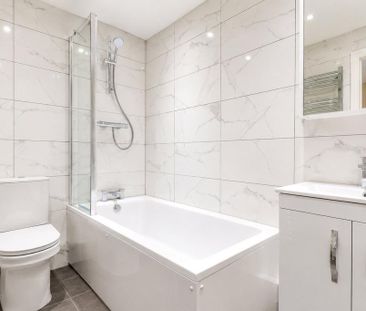2 bedroom terraced house to rent - Photo 2