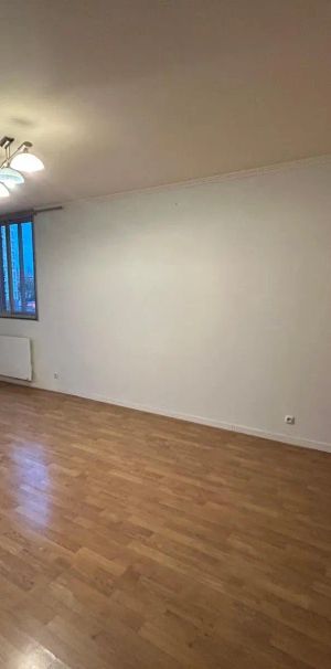 Appartement à louer 3 pièces 67.8m² - Photo 2