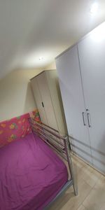 Room in a Shared House, Pembroke Road, IG3 - Photo 4
