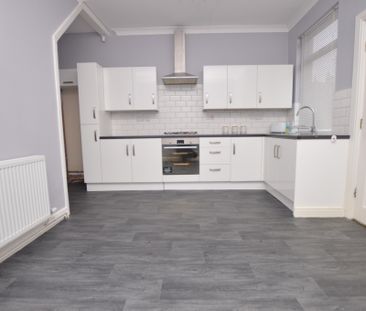 2 Bedroom Terraced House - Photo 6