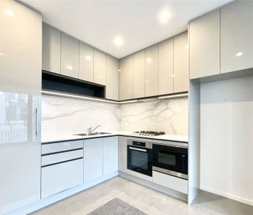 1903/560 Lonsdale Street - Photo 2