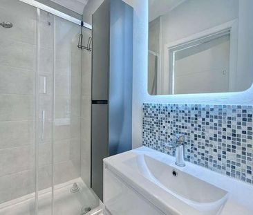 Downing Street, Farnham, Surrey, Surrey, GU9 - Photo 6