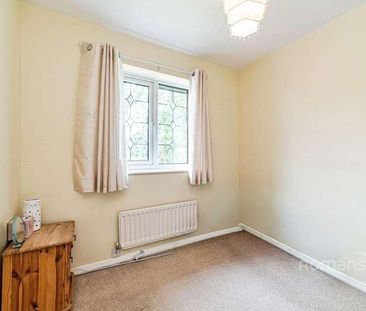 Morley Close, Yateley, Hampshire, GU46 - Photo 1