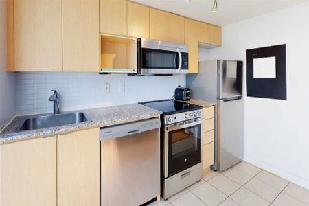 For Lease - 11 Brunel Court Unit# 1509, Toronto, Ontario - Photo 2