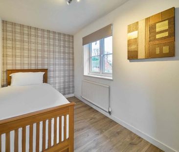 2 bedroom semi-detached house to rent - Photo 5