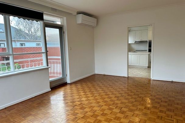 Spacious 3-Bedroom Oasis - Photo 1