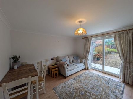 2 bedroom terraced house to rent - Photo 2
