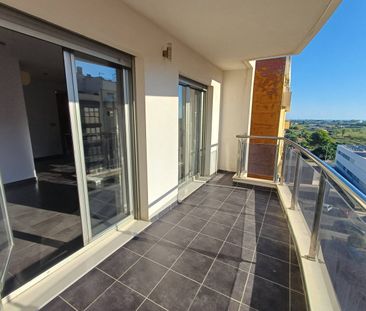 Available mid September - mid June - Photo 1