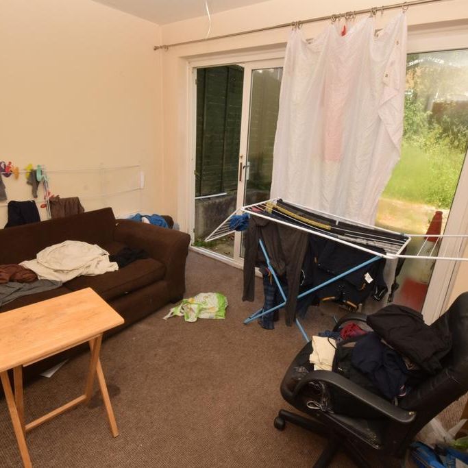 4 bedroom apartment to rent - Photo 1