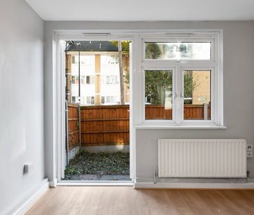 2 Bed Flat, East Ferry Road, E14 - Photo 1