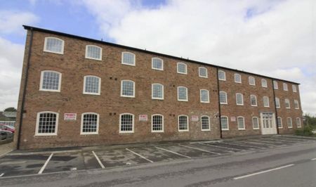 1 bedroom Flat To Let - Photo 4
