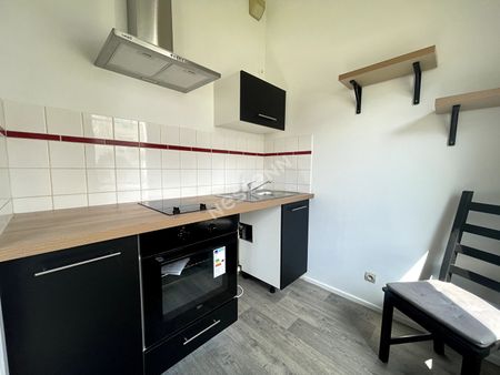 Location Appartement 1 pièce 30m² - Photo 2