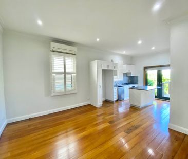 37 Laman Street, Cooks Hill - Photo 3