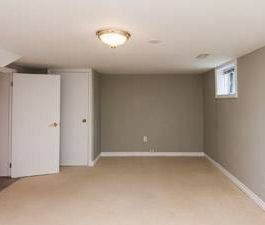 1 Bedroom basement apartment - Photo 4