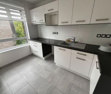 A LOUER : T2 à LILLE • • 667 € - Photo 1
