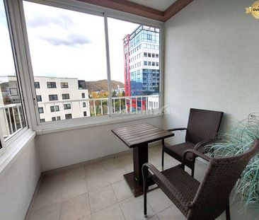 PRENÁJOM: ZARIADENÝ 2 IZBOVÝ BYT S BALKÓNOM A GARÁŽOVÝM STÁTÍM – Fotografia 4