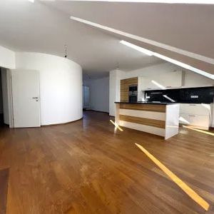 Provisionsfrei: Zentrumsnahe 131m² DG-Wohnung mit Einbauküche - 1090 Wien - Photo 2