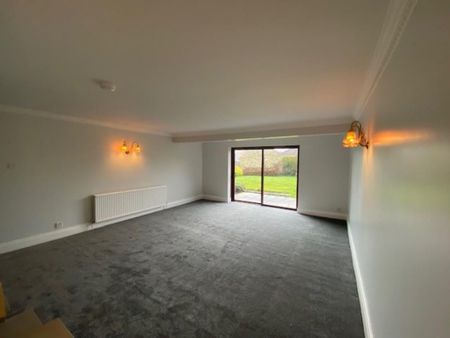 3 bedroom detached bungalow to rent - Photo 3