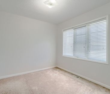 For Lease - 160 Gentile Circle, Vaughan, Ontario - Photo 5