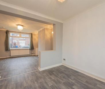 2 bedroom semi-detached house to rent - Photo 6