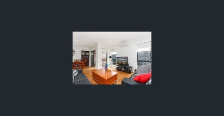 Classic Townhouse Lifestyle - Photo 4