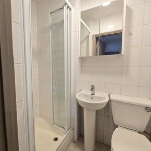 Kilburn High Road, NW6, Property for rent - Photo 2