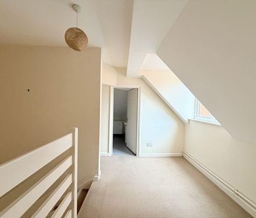 3 bedroom flat to rent - Photo 6