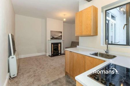 Grove Road, Windsor, Berkshire, SL4 - Photo 2