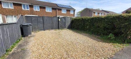 3 bed terraced house to rent in Paddington Grove, Bournemouth, BH11 - Photo 3