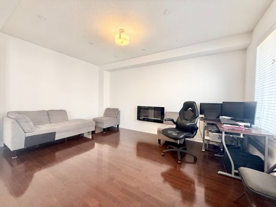 For Lease - 7 Geranium Crescent Unit# 7, Brampton, Ontario - Photo 1