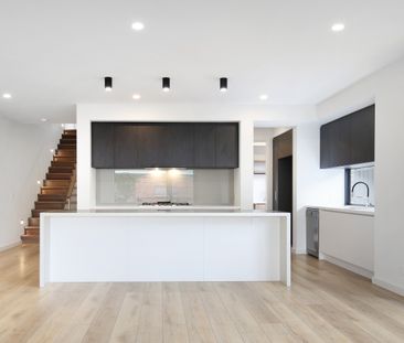 15A Lewis St, Ormond VIC 3204 - Townhouse For Rent | Domain - Photo 1