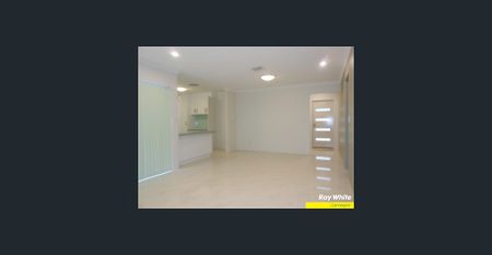 Neat & Low-Maintenance 3x2 Villa in a Handy Location - Photo 2