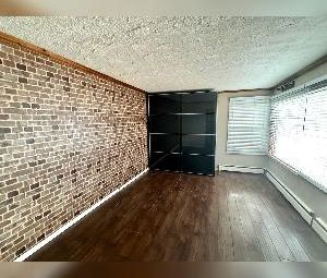 Edmonton 5 Bed 3 Bath 2 Garages Corner Lot Home For Rent - Photo 2