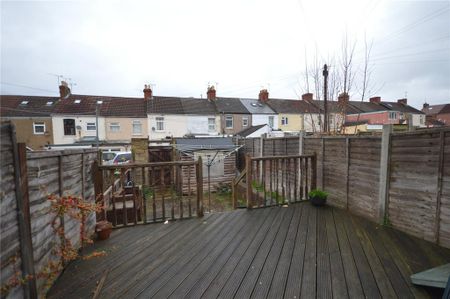 2 bedroom terraced house to rent - Photo 4