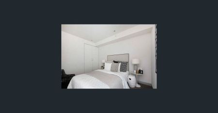 Modern With Private Outdoor Space - Photo 3