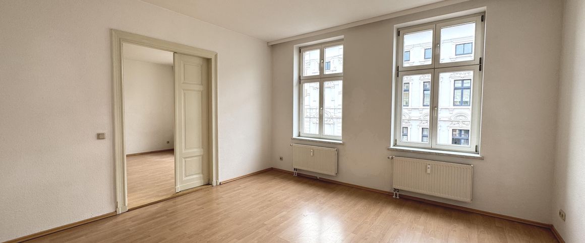 Attraktive 3-Raumwohnung mit 2 Balkonen, Einbauküche und Aufzug - Photo 1
