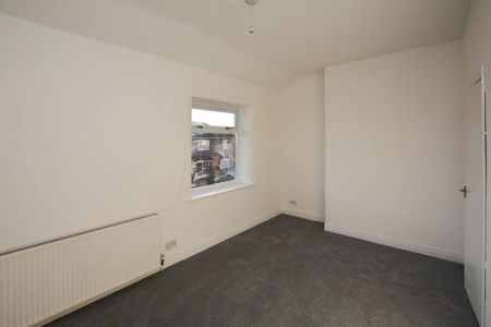2 bed House - Mid Terrace for Rent - Photo 5