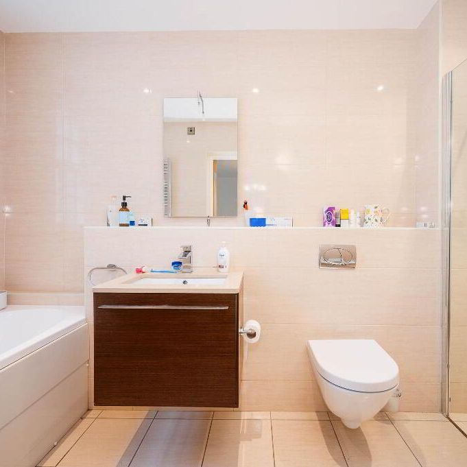 Apt 2, Danesfort Park North, Bt9 5 Rb, Belfast - Photo 1