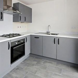 2 bedroom terraced house to rent - Photo 2