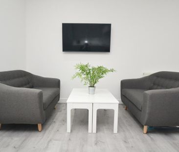 5 bedroom flat to rent - Photo 2