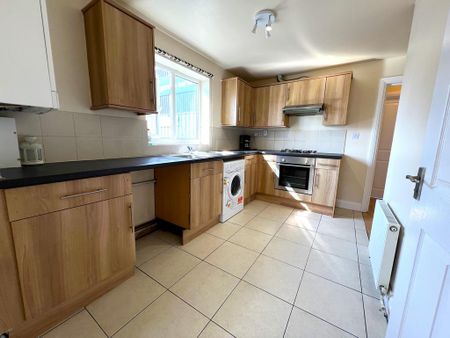 2 bedroom flat to rent - Photo 5