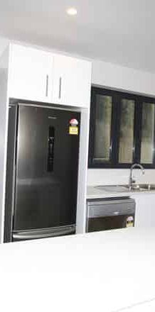 Modern, light and beautifully designed home - Photo 1