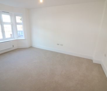 West Wold, Swanland - Photo 4