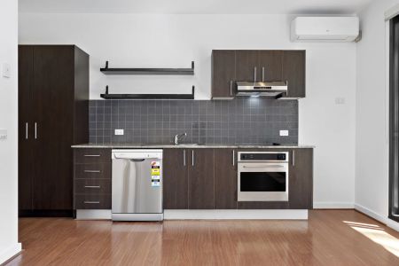 Modern, Bright and Spacious in the Perfect Location - City Views! - Photo 5