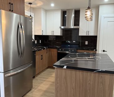 For Lease - 294 Burlington Crescent Unit# (UPPER), London South, On... - Photo 1