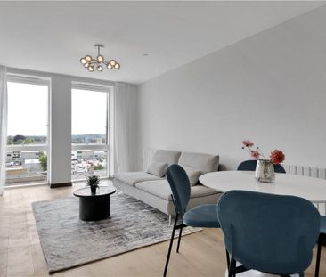 Well presented 1 bedroom 5th floor apartment situated within this p... - Photo 6