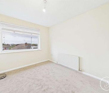 Banksfield Avenue, Yeadon, Leeds, LS19 - Photo 6