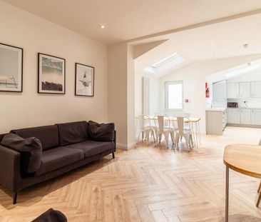 6 bedroom house to rent - Photo 1